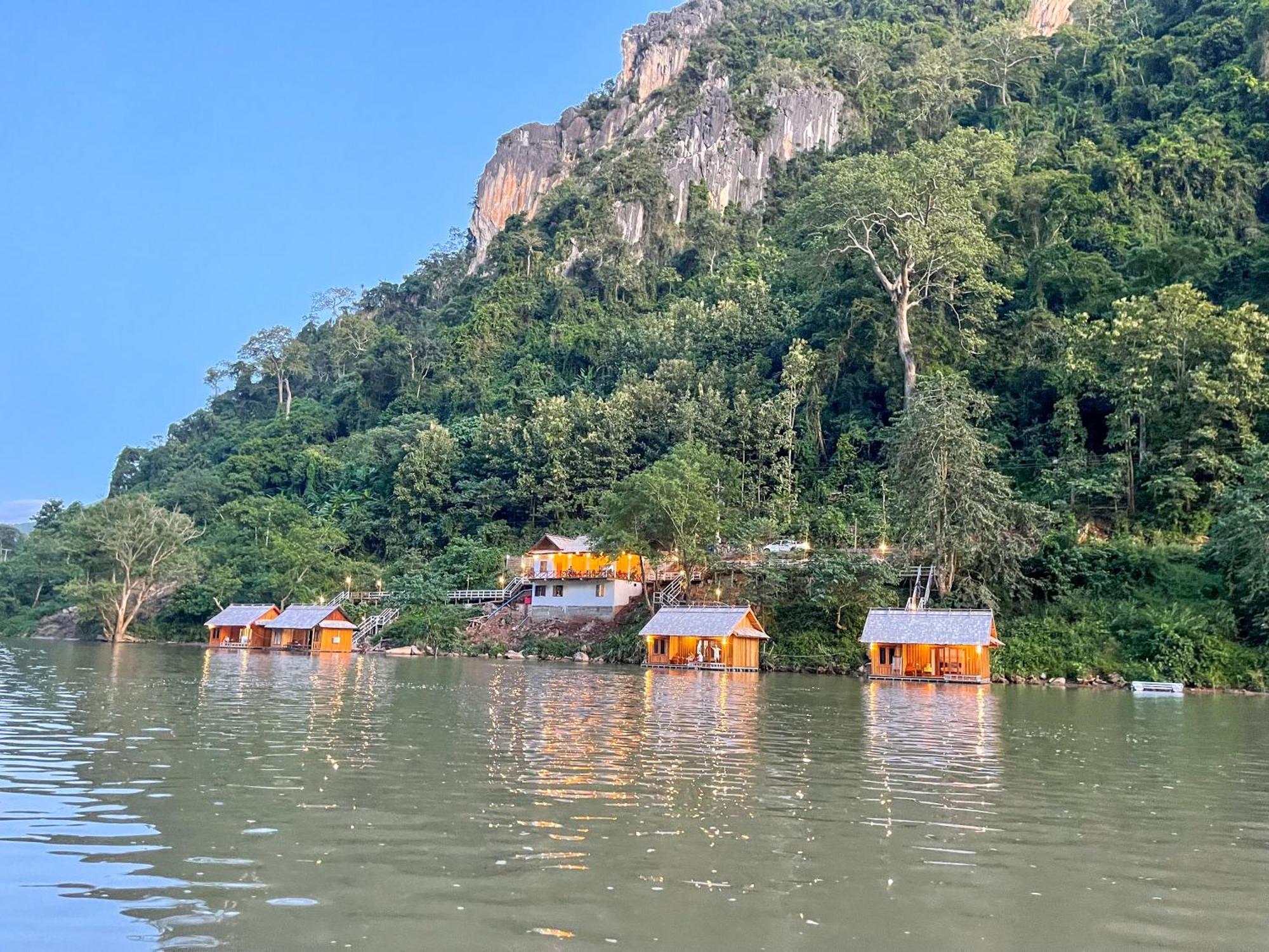Nongkhiaw The Float House Hotel Eksteriør billede