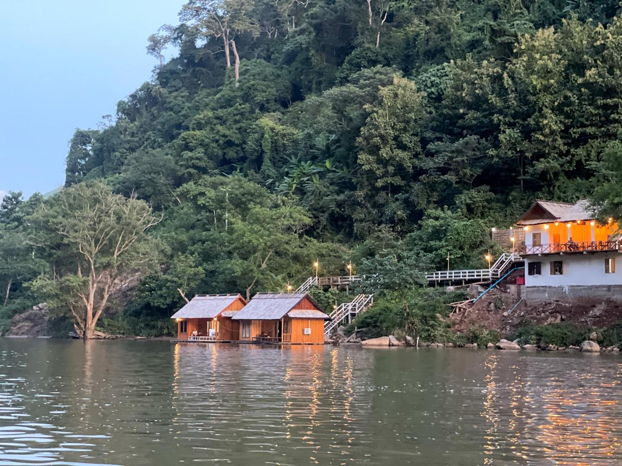 Nongkhiaw The Float House Hotel Eksteriør billede